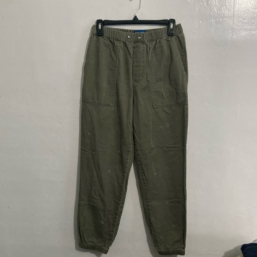 Arizona jean co distressed army, green joggers size medium